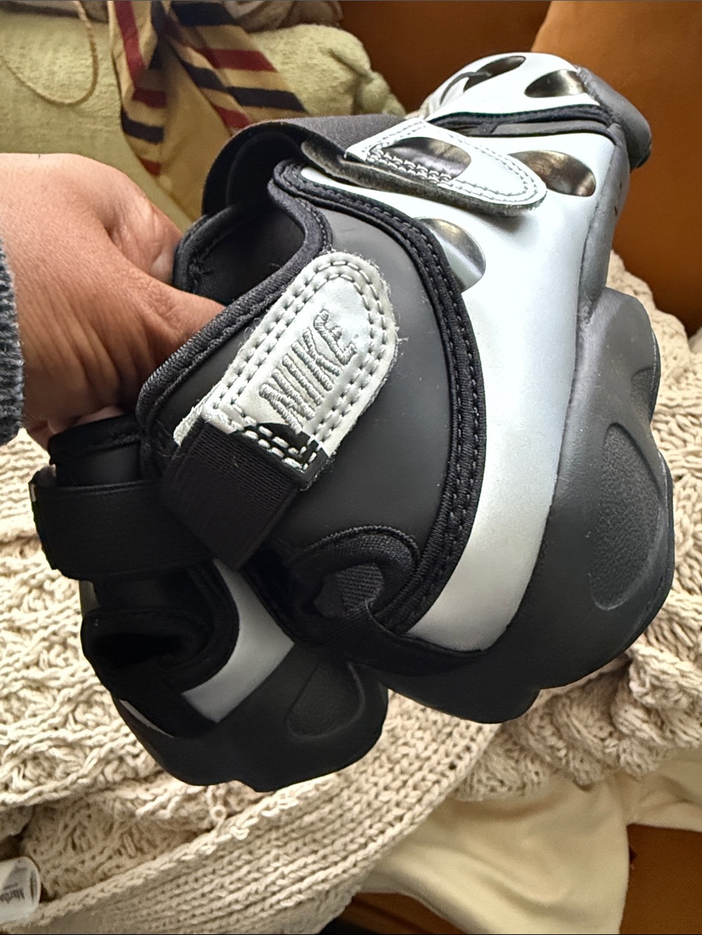 Japan Exclusive- Nike Air Rift - Picture 12 of 12